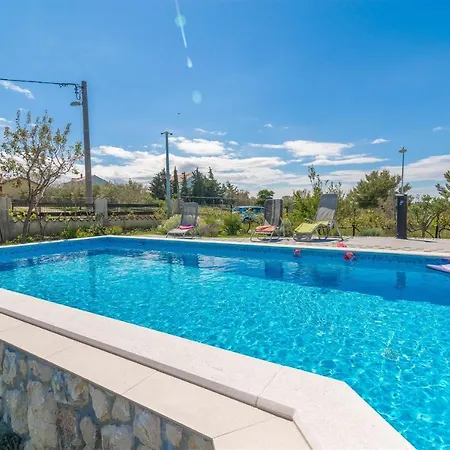 Poolincluded - Seaview Villa Nika 펜션