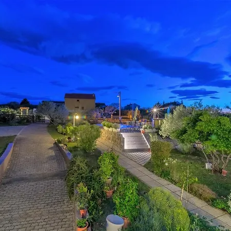 Poolincluded - Seaview Villa Nika 펜션 *